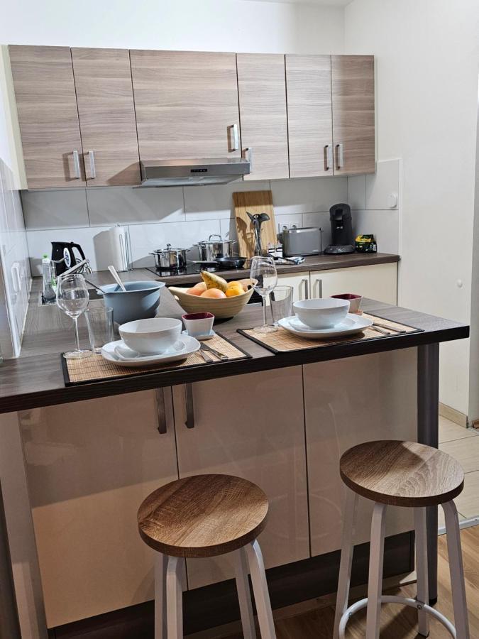 Modern Near Duesseldorf Airport & Messe/fair Appartement