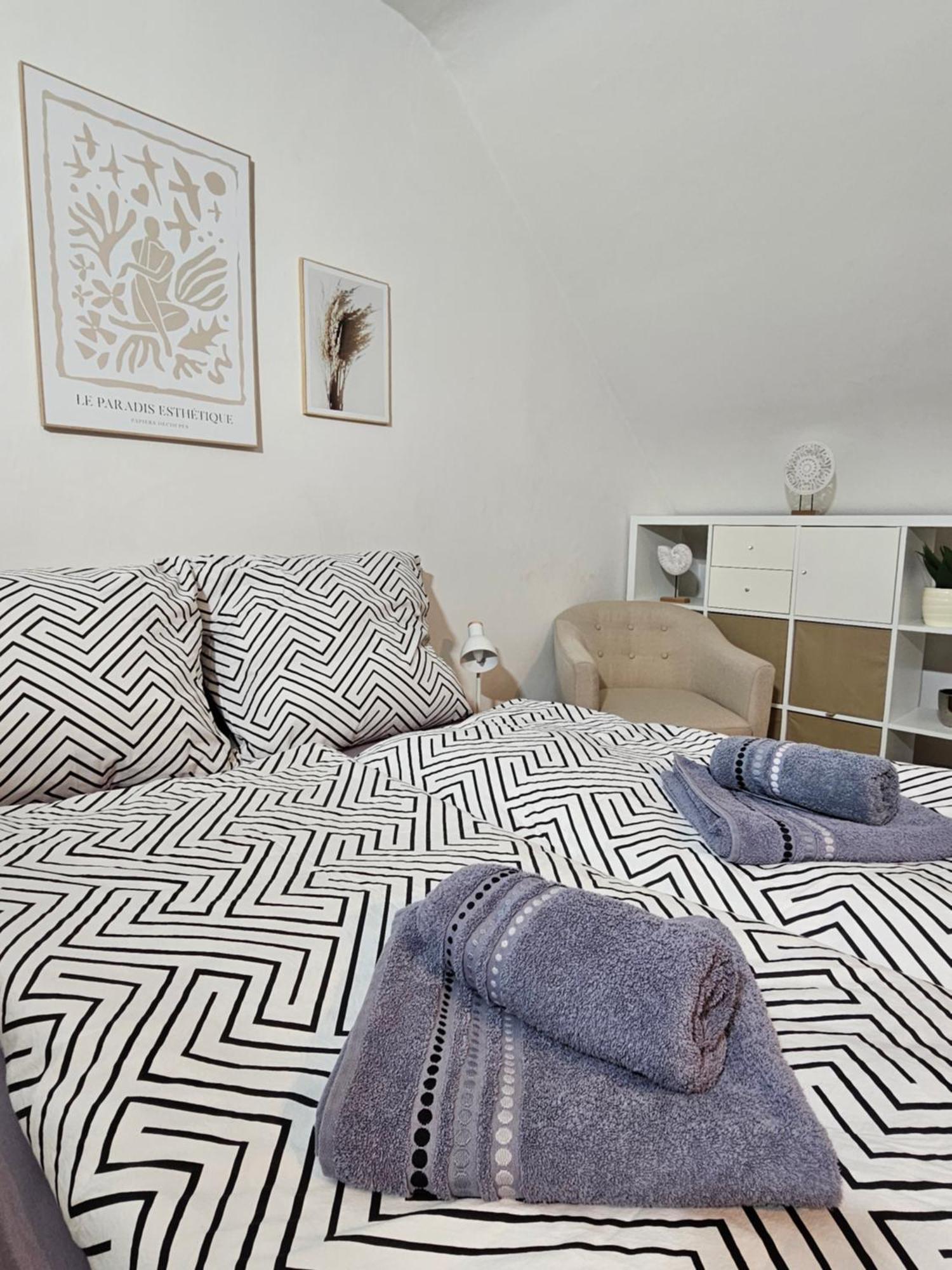 Modern Studio Near Düsseldorf Airport & Messe/fair Meerbusch